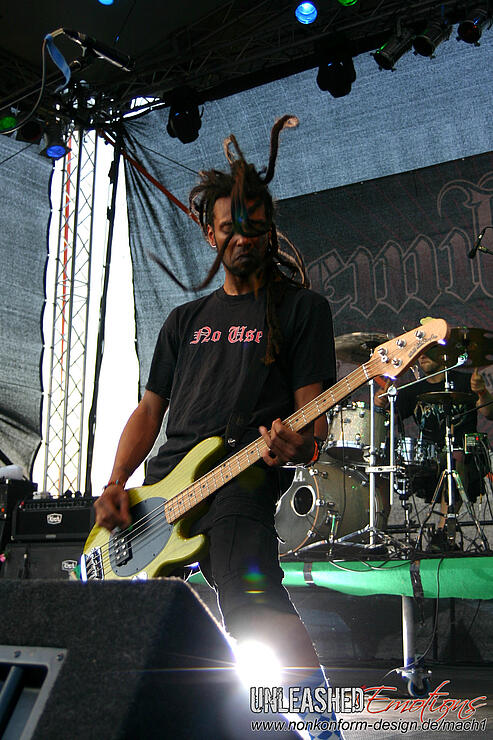 Emil Bulls auf dem Mach1 Festival 2009 bei Limburg im Rahmen meines FH Projekts 'Unleashed Emotions'