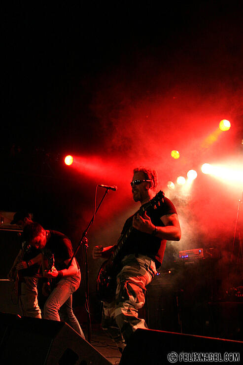  
 beim Emergenza Newcomer Festvial Semi Finale am 13.05.08 in der Batschkapp (FFM)
Trendkiller beim Emergenza Newcomer Festival 2008 Semifinale in der Batschkapp (FFM)