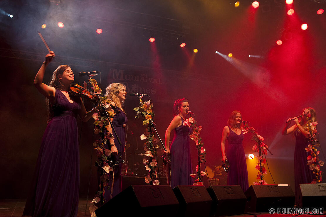 Die Mediaeval Baebes beim 20. Wave-Gotik-Treffen Juni 2011 in Leipzig 